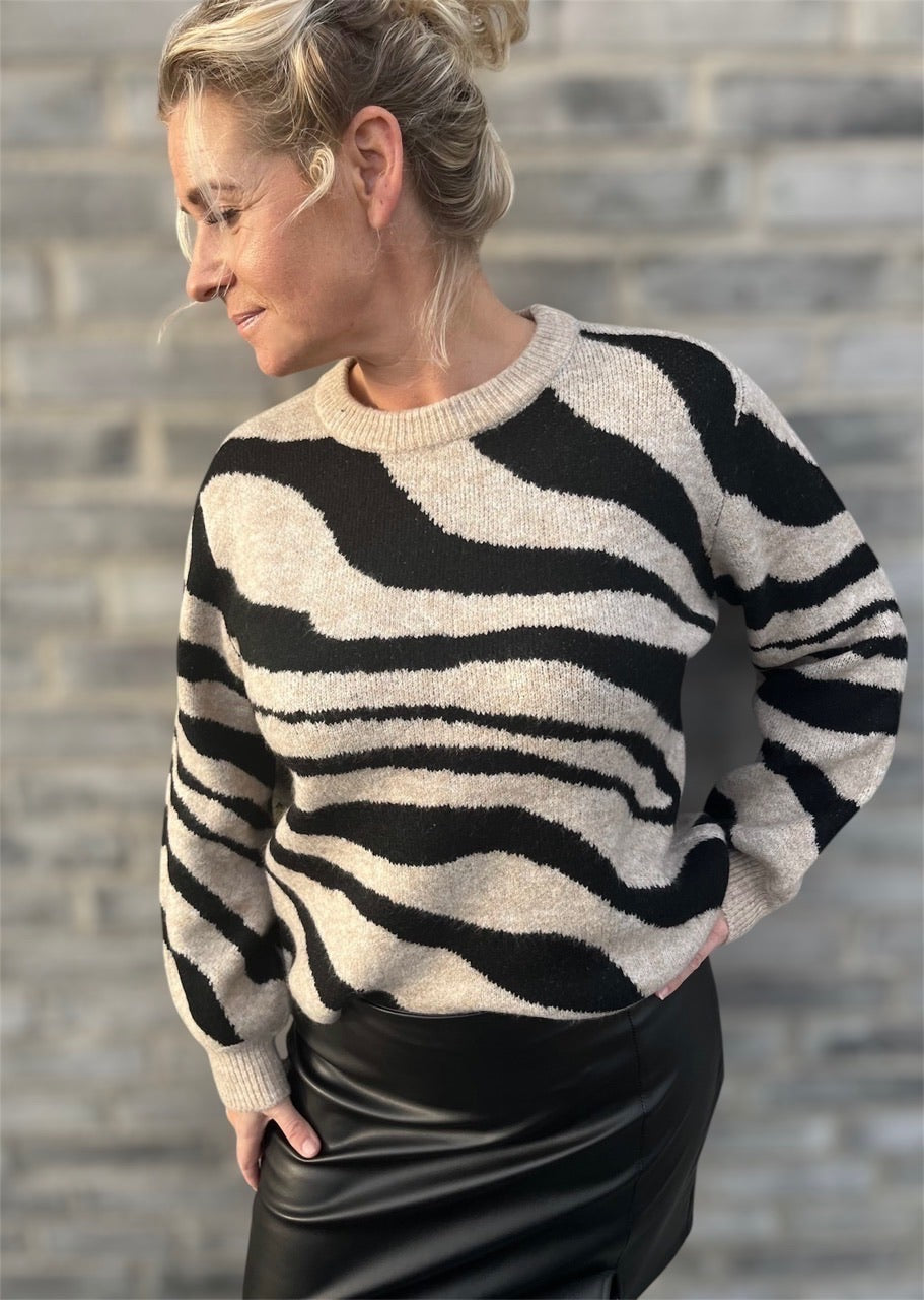 Bxmina animal jumper