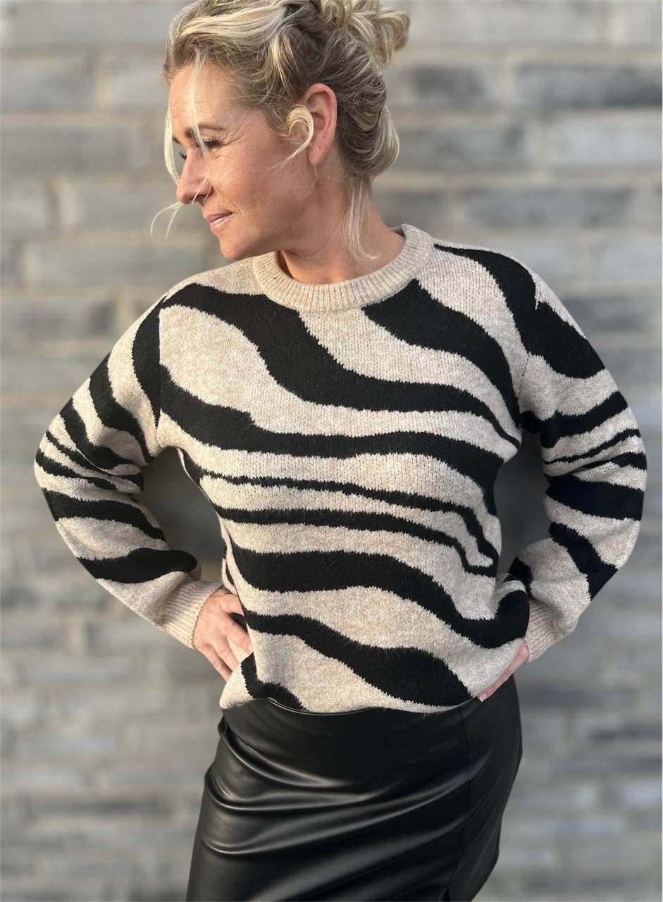 Bxmina animal jumper