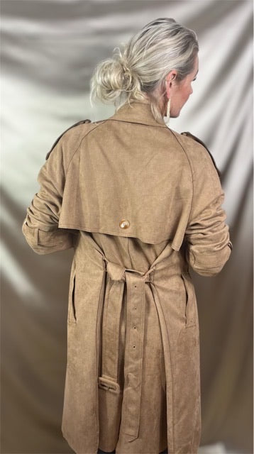 Elegant Suede trenchcoat med taljebælte